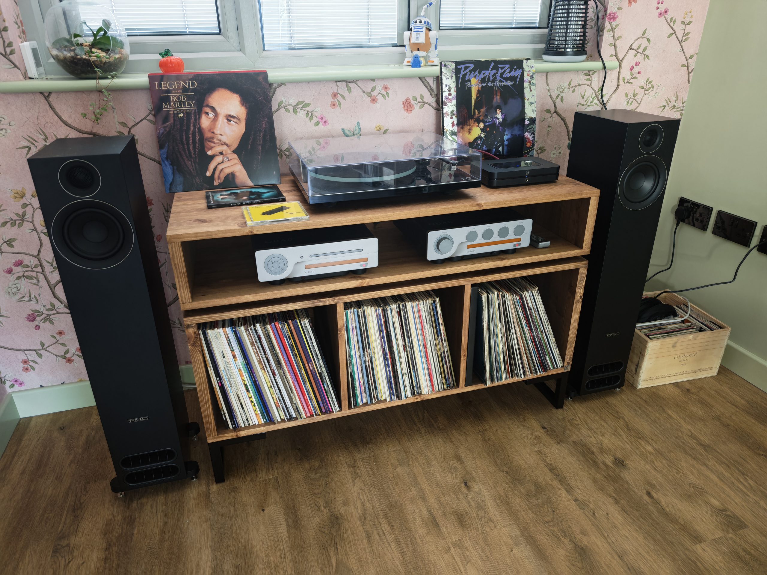 Vinyl Storage Cabinet with Floating Isolation Amp Shelf photo review