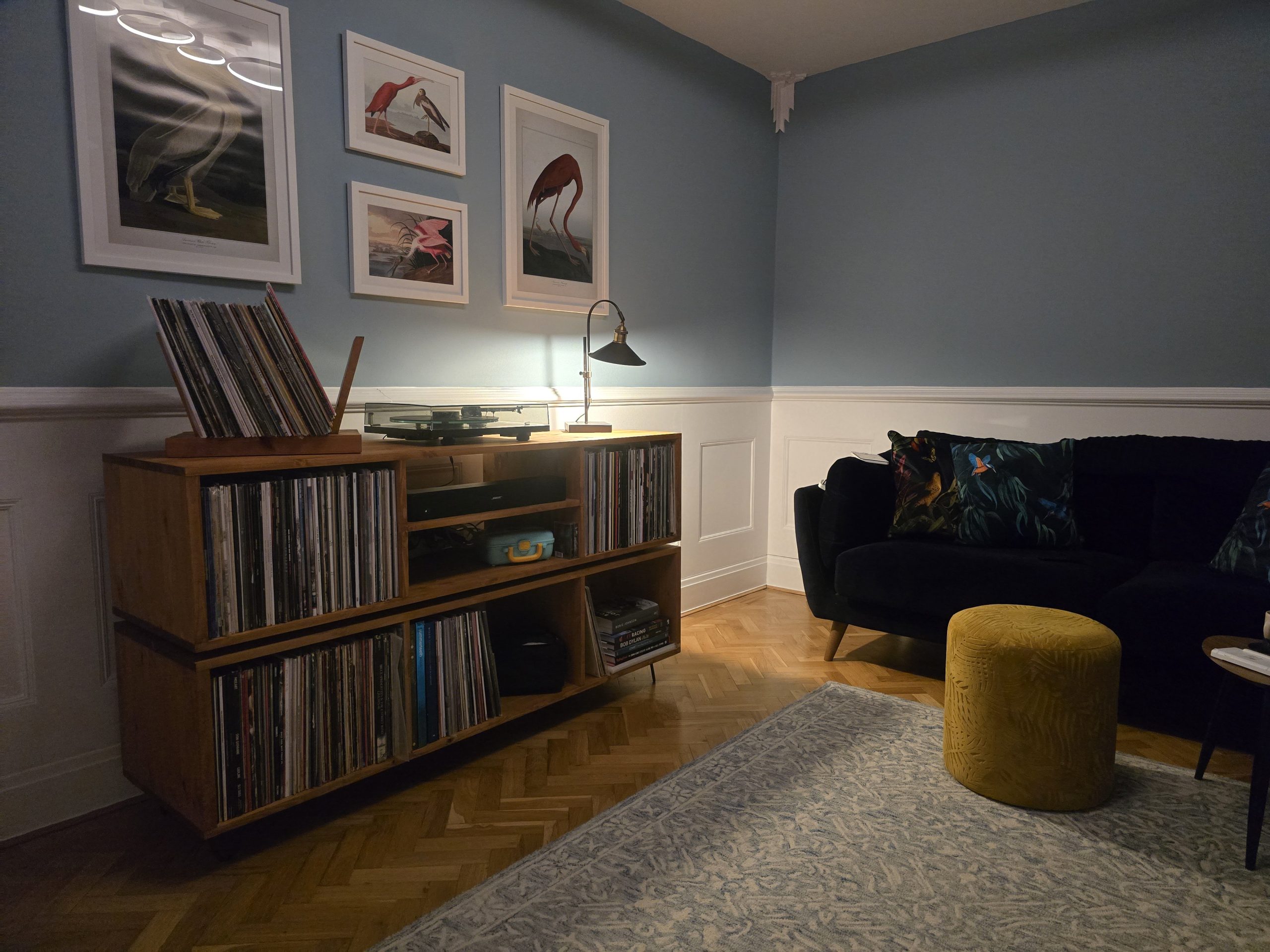 Two Tier DJ Vinyl Storage Cabinet With Component Shelf photo review
