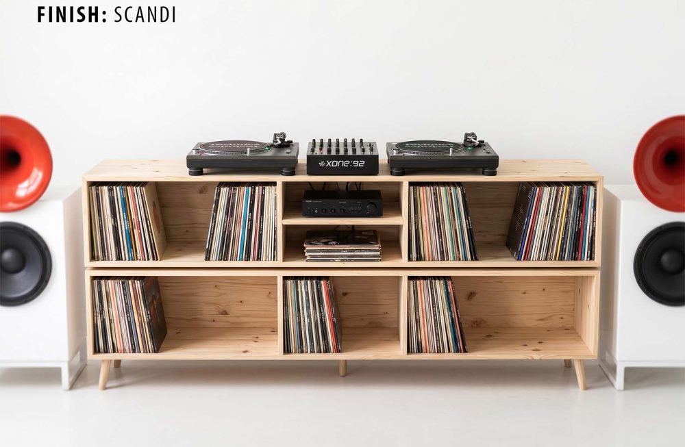 DJ cabinet for vinyl DJ