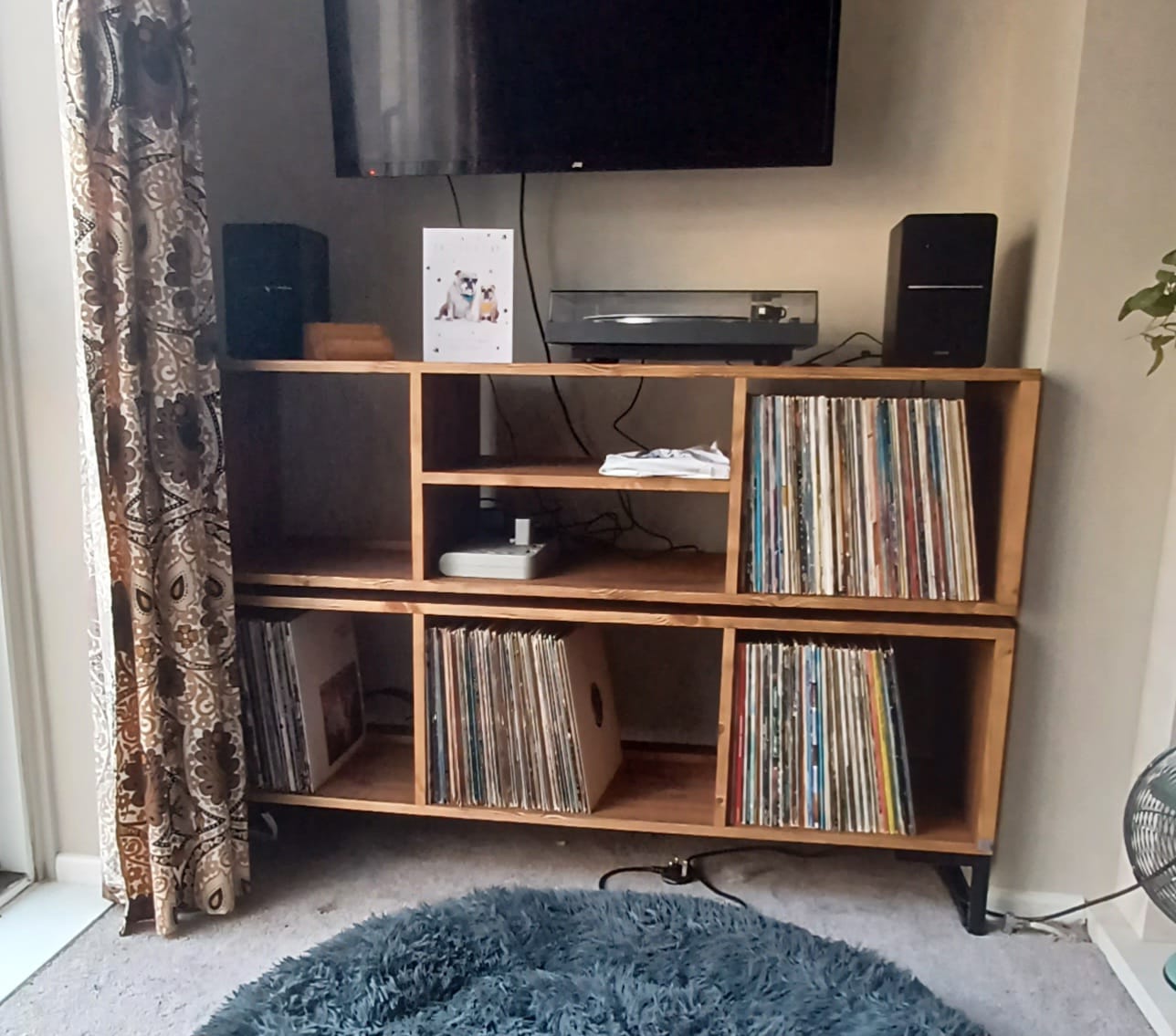 Two Tier DJ Vinyl Storage Cabinet With Component Shelf photo review