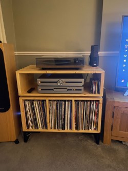 Solna - ISO Tower Vinyl Storage Cabinet With Amp Shelf photo review