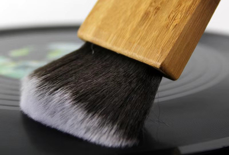 Anti-Static LP Vinyl Record Cleaning Brush - Dust Remover
