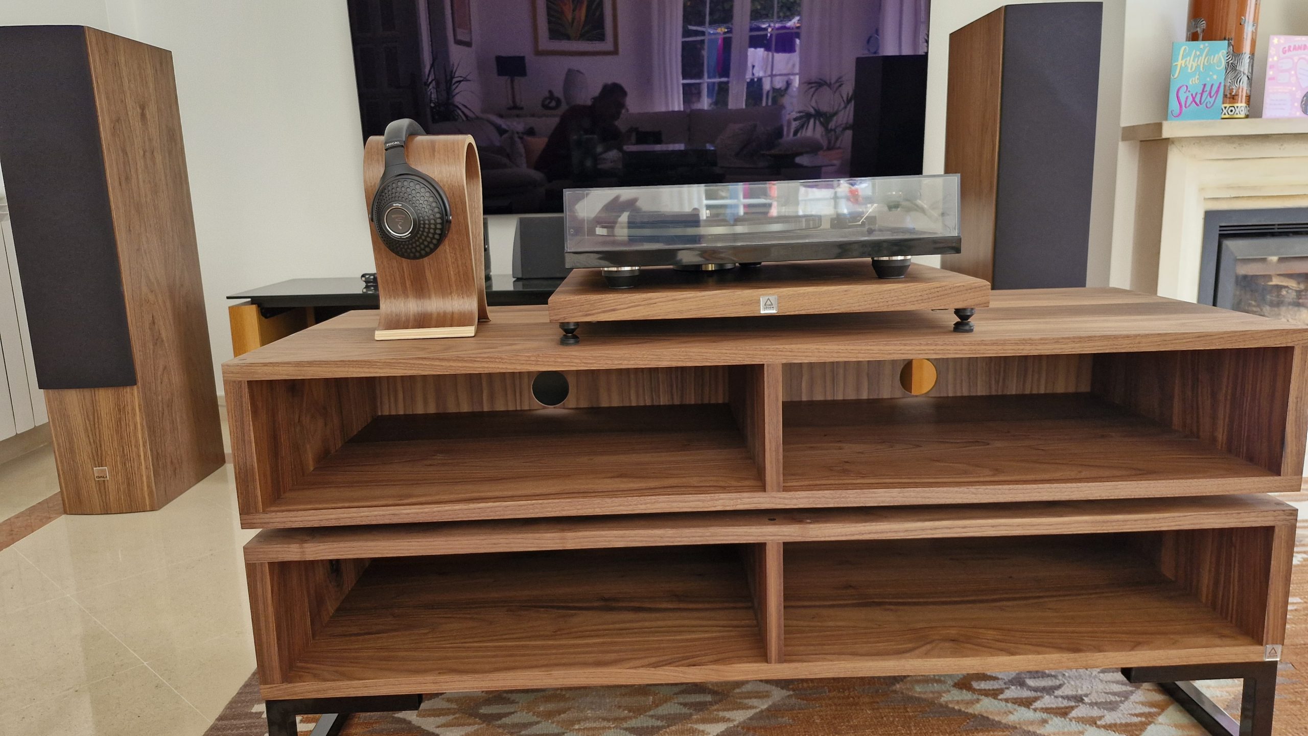 American Black Walnut ISODECK Turntable Plinth - Isolation Platform photo review