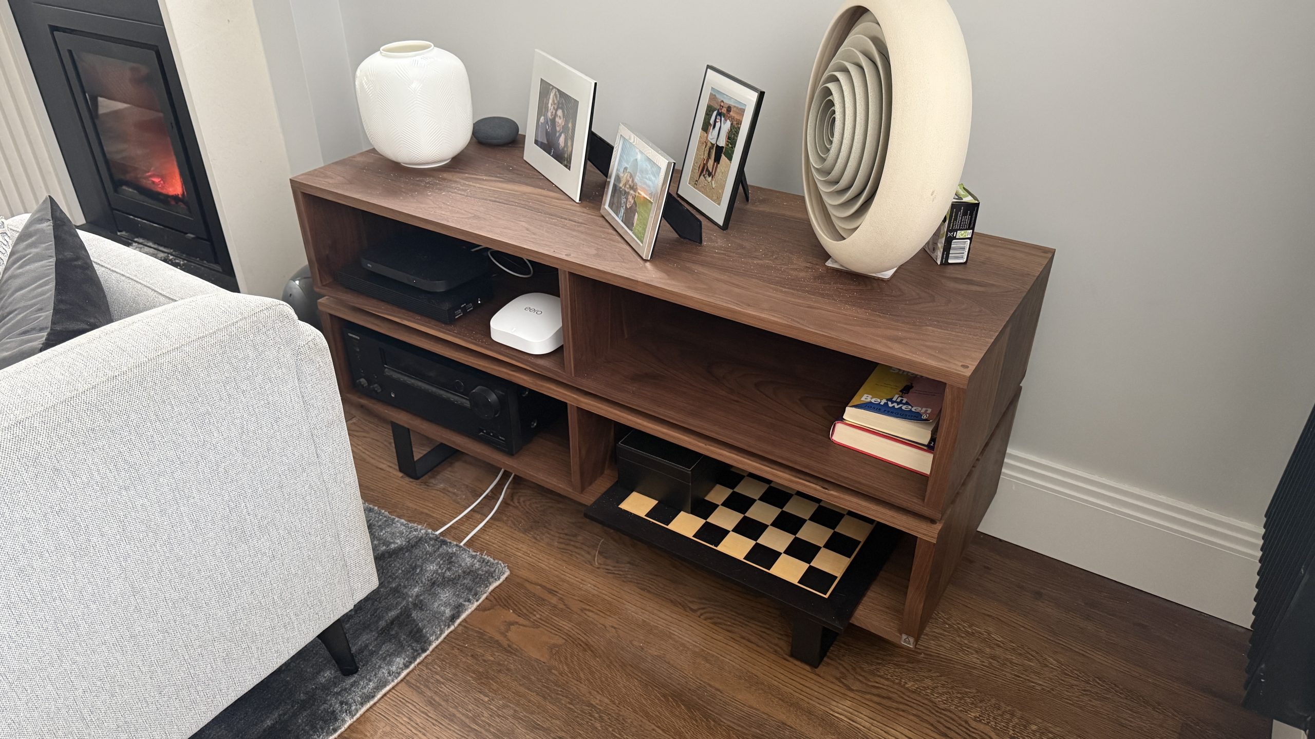 Karlstad 4 Space Amp Rack - Hi fi Rack - American Black Walnut photo review